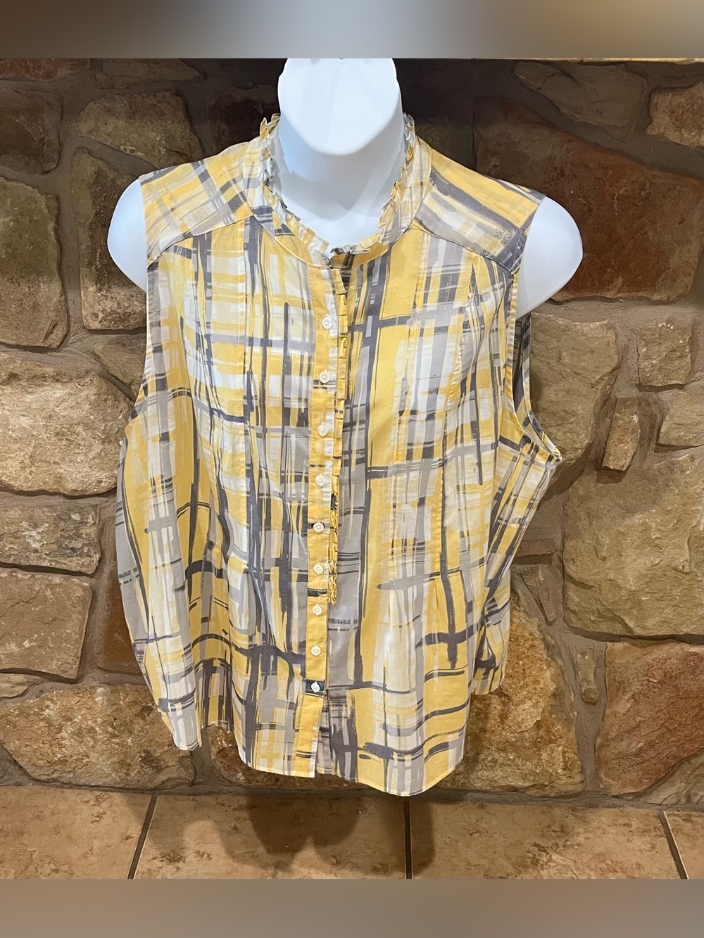Coldwater Creek Sleeveless Button Up Blouse Sz 3X Ruffling & Pleating Details